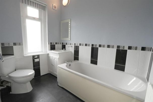 3 bedroom bungalow to rent - Photo 1