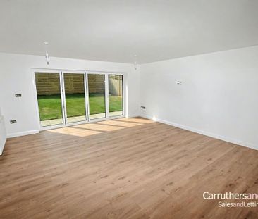 3 bedroom detached bungalow to rent - Photo 1