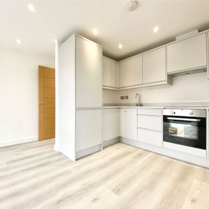 Parkview House, Wokingham Parkview House, Wokingham - Photo 3