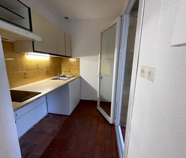 A LOUER Appartement T3 duplex, rénové SAUSSET LES PINS - place de s... - Photo 5