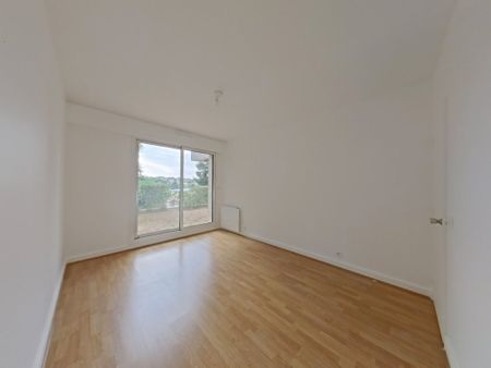 Location Appartement 4 pièces 87m² ST GERMAIN EN LAYE 78100 - Photo 5