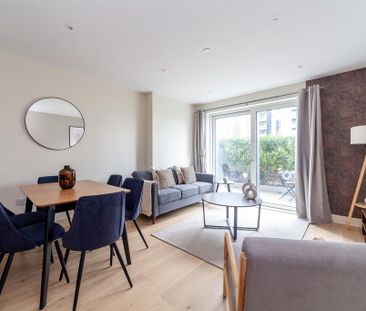 2 bedroom ground floor flat to rent - Photo 2