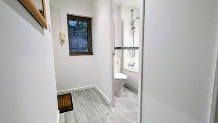 Studio to rent - Photo 3