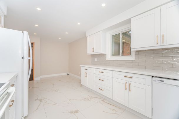 For Lease - 1286 Old Orchard Avenue Unit# Main, Pickering, Ontario - Photo 1