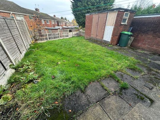 3 bedroom semi-detached house to rent - Photo 1