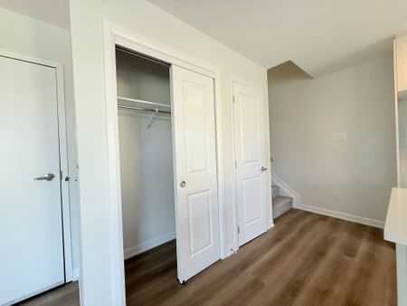 For Lease - 101 Glenroy Gilbert Drive Unit# Unit # 2, Barrhaven, Ontario - Photo 4