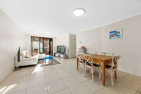 Level7/2-26 Wattle Crescent, Pyrmont, NSW 2009 - Photo 2