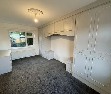 2 bedroom end of terrace house to rent - Photo 1
