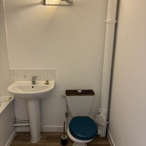 Location Appartement 1 pièce 25m² NANTES 44000 - Photo 2