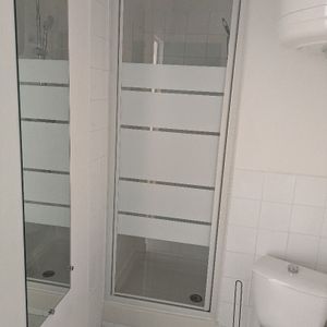 Location Appartement 1 pièce 25m² - Photo 2