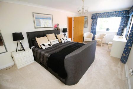 3 bedroom apartment to rent - Photo 4