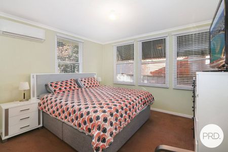 IMPECCABLY PRESENTED HOME! - Photo 2