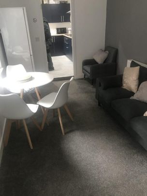 1 bedroom property to rent - Photo 1