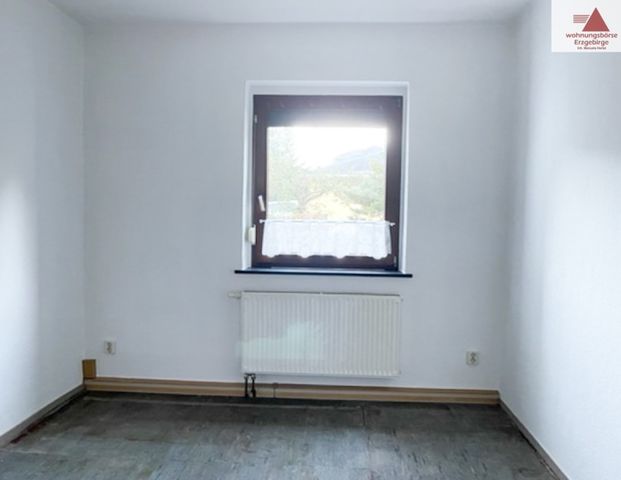 Großzügige 3-Raum-Wohnung im Erdgeschoss - Stellplatz - in Gornsdorf! - Photo 1