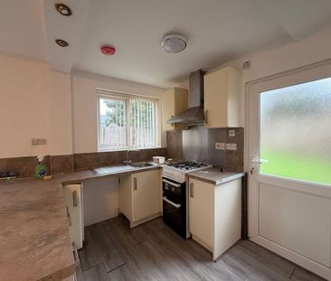 3 bedroom end of terrace house to rent - Photo 6