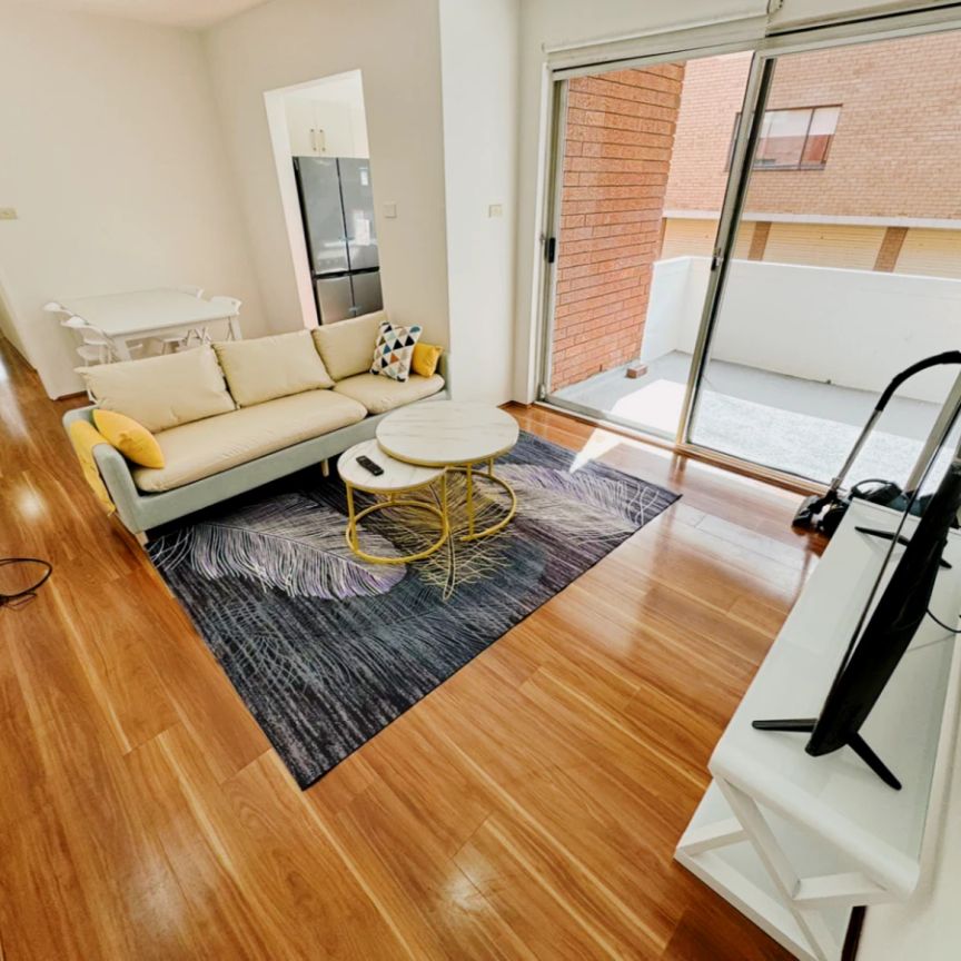 2 bed 1 bath - Photo 1