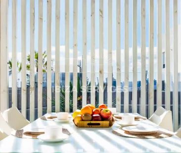 4-bedroom house with sea view for annual rent – Ila Plana, Talamanca - Photo 3