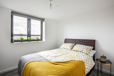 Rent Apt 13 Qube, Sheffield, S1 £1,150pcm - Photo 4