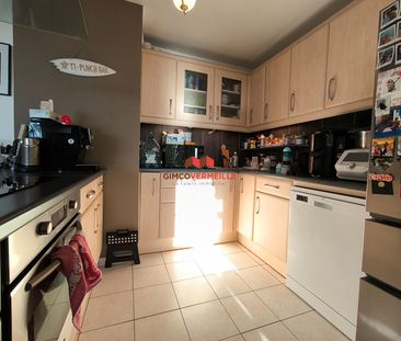 Location Appartement 6 pièces 101m² - Photo 3