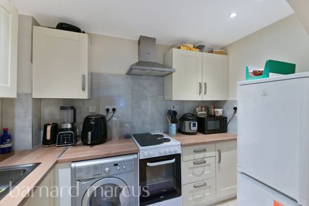 Heathfield Drive, MITCHAM - Photo 5