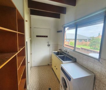 Available 12 December - Photo 2