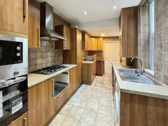 Kent Road, Grays, RM17 - Photo 1