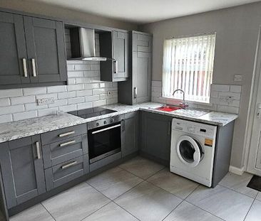 15 Ballyeaston Road, Ballyclare, BT39 9BW - Photo 2