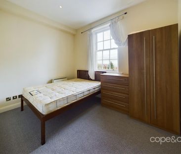 3 bedroom flat to rent - Photo 6