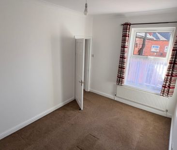2 Bed Terraced House, Foxhall Road, NG7 - Photo 5