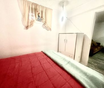 For Lease - 886 Danforth Road, Toronto, Ontario - Photo 3