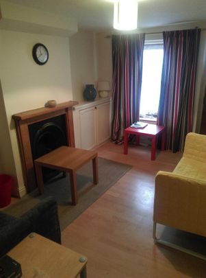 4 bedroom terraced house to rent - Photo 1