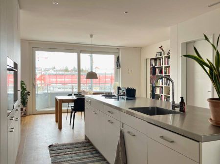 Pendler-Traum: Helle 4,5-Zimmerwohnung in Wallisellen, 3min zum Bahnhof - Photo 3