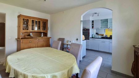 3.5 Zimmer, 110 m², 2. Stock - Photo 2
