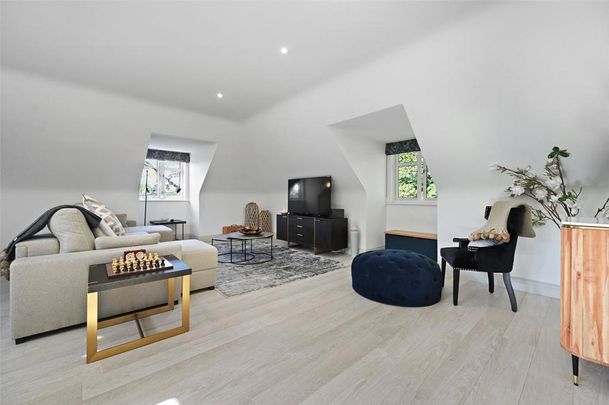 2 bedroom penthouse to rent - Photo 1