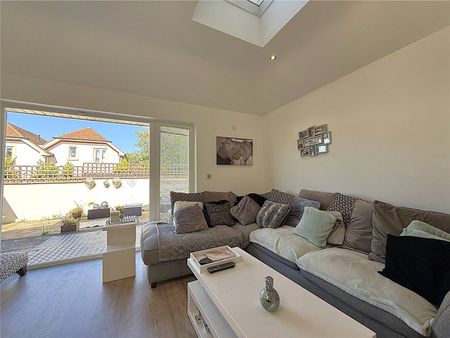 York Road, Camberley, Surrey, GU15 - Photo 3