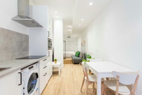 Carrer de Jordi de Sant Jordi, Valencia, Valencian Community 46022 - Photo 1