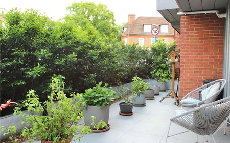Queens Road, Weybridge, Surrey, KT13 - Photo 5
