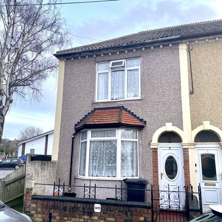 3 Bed Semi-Detached House, Tintern Avenue, BS5 - Photo 1