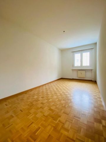 "Schöne, lichtdurchflutete 5-Zimmer-Wohnung an zentraler Lage!" - Photo 2