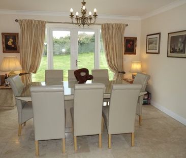 Ferndown - Photo 3