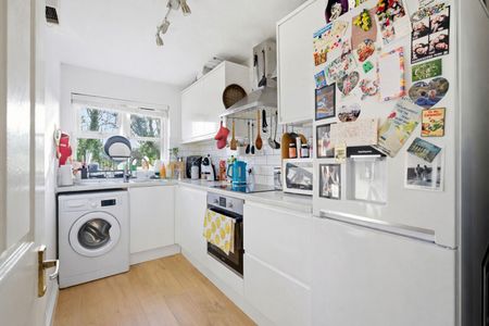 Available from 27/02/2026 - Photo 3