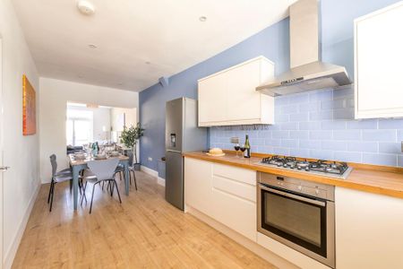 6 bedroom house to rent - Photo 3