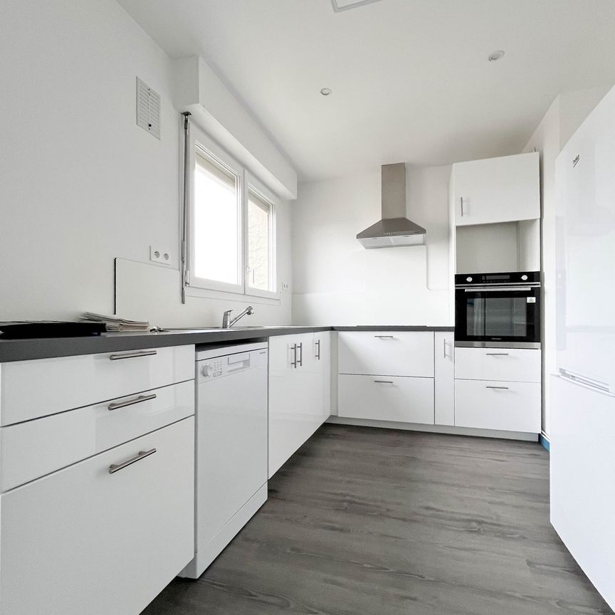 Location Appartement 3 pièces 59m² BRESSUIRE 79300 - Photo 1