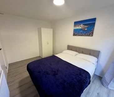 RM 1, Northside Walk, Arnold, Property for rent - Photo 1