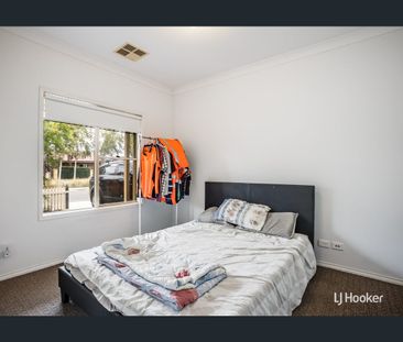 Perfect 3 Bedroom Family Home in Mawson Lakes - Photo 5