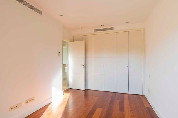 7 bedroom luxury Semidetached House for rent in Pozuelo de Alarcón, Spain - Photo 1