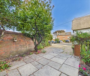 2 bedroom terraced house to rent - Photo 6