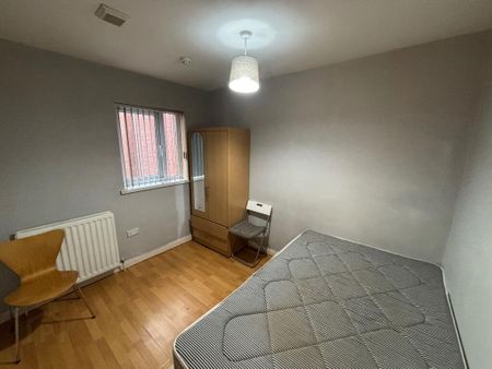 University Avenue, Queens Quarter, Belfast, BT7 1GY - Photo 5