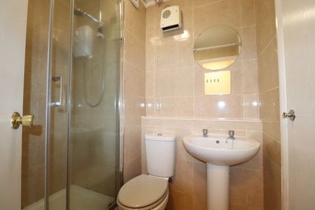 Heideck Gardens, Thriftwood, Property for rent - Photo 2