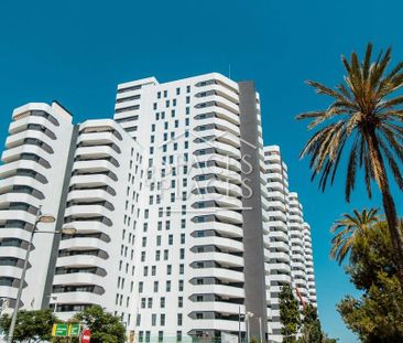 4 room luxury Apartment for rent in Valencia - Photo 6